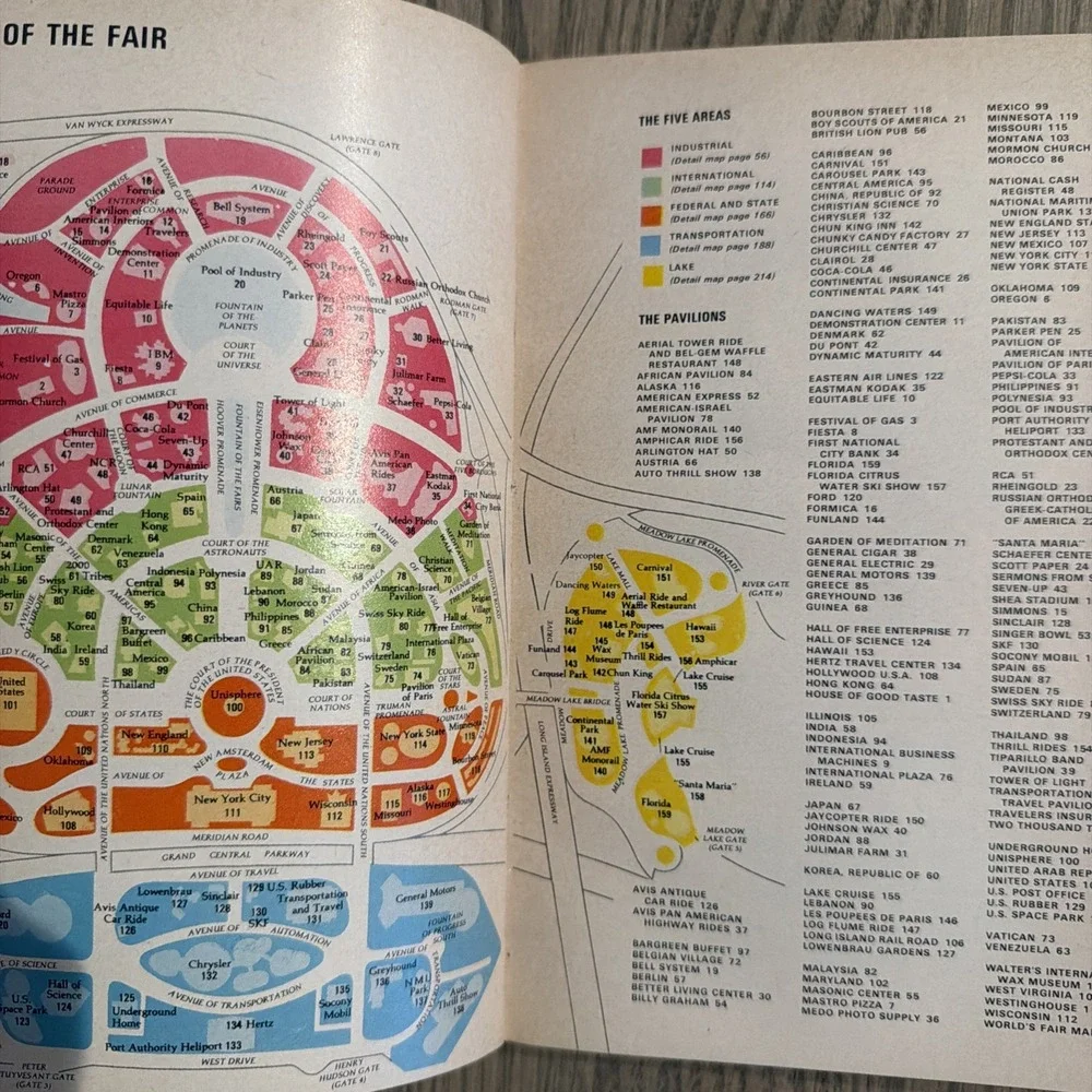 1965 NEW YORK WORLD'S FAIR Official Guide‎ Time Life 280pg Paperback Disney